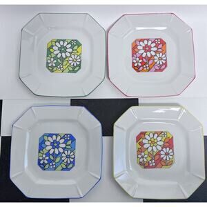 Vintage 70s Colorful Daisy Set Of 4 7.5” MCM Groovy Plates Octagon Hippie Boho